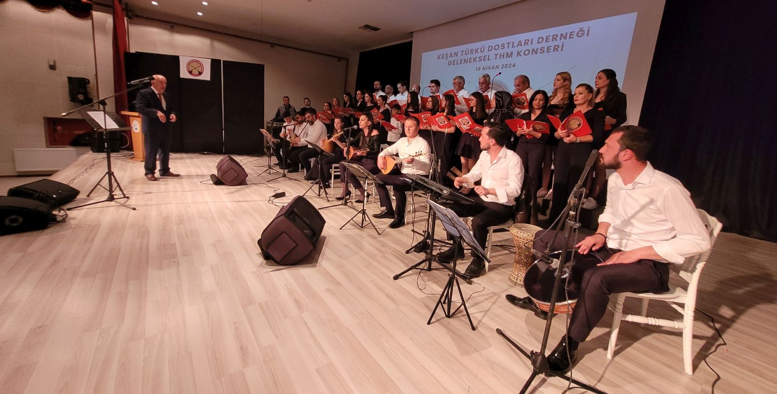 Keşan Türkü Dostları Derneği’nin THM konseri beğeniyle izlendi