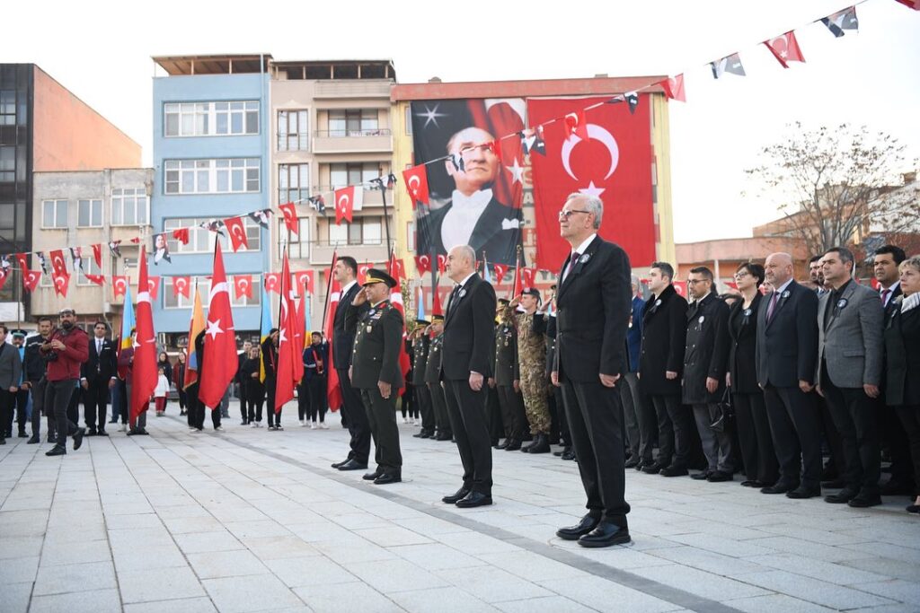 Büyük Önder Mustafa Kemal Atatürk’ü saygı ve özlemle andık