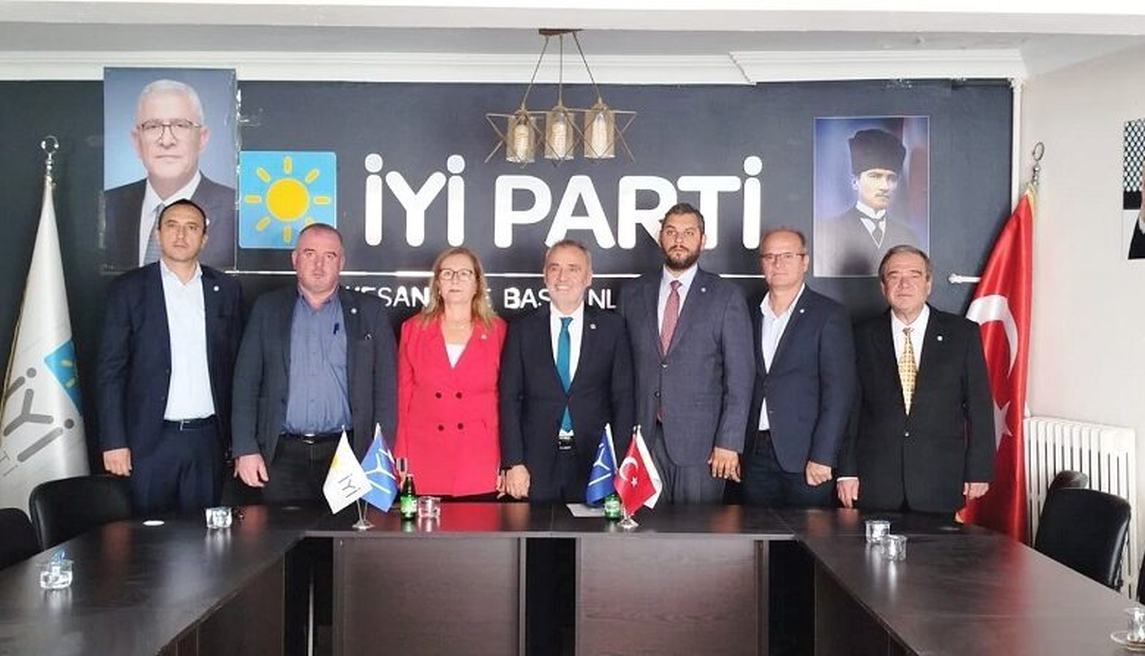 İYİ Parti Keşan İlçe Başkanlığına Dilek Pazarlı seçildi